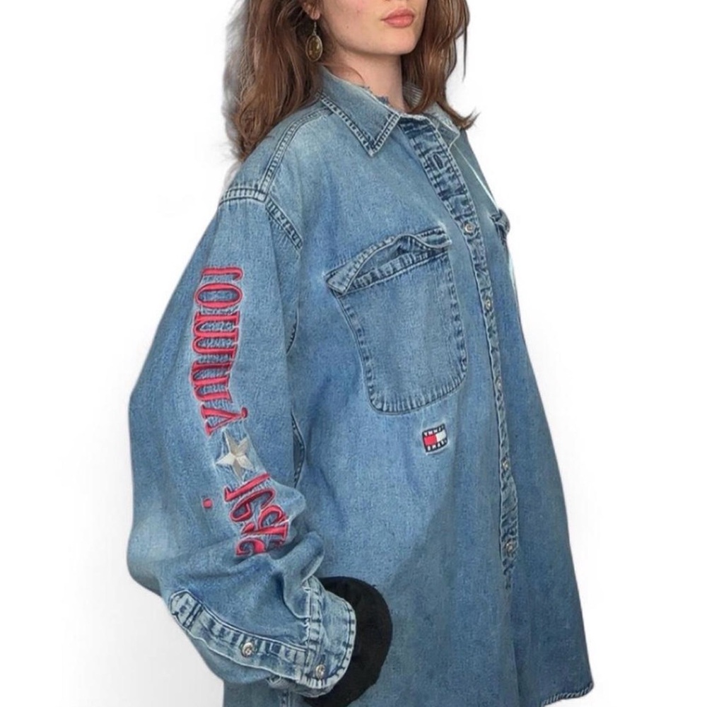 Tommy Jeans Vintage Embroidered Denim Shirt